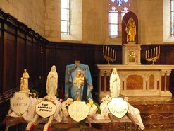 Les vierges dans le choeur 1
